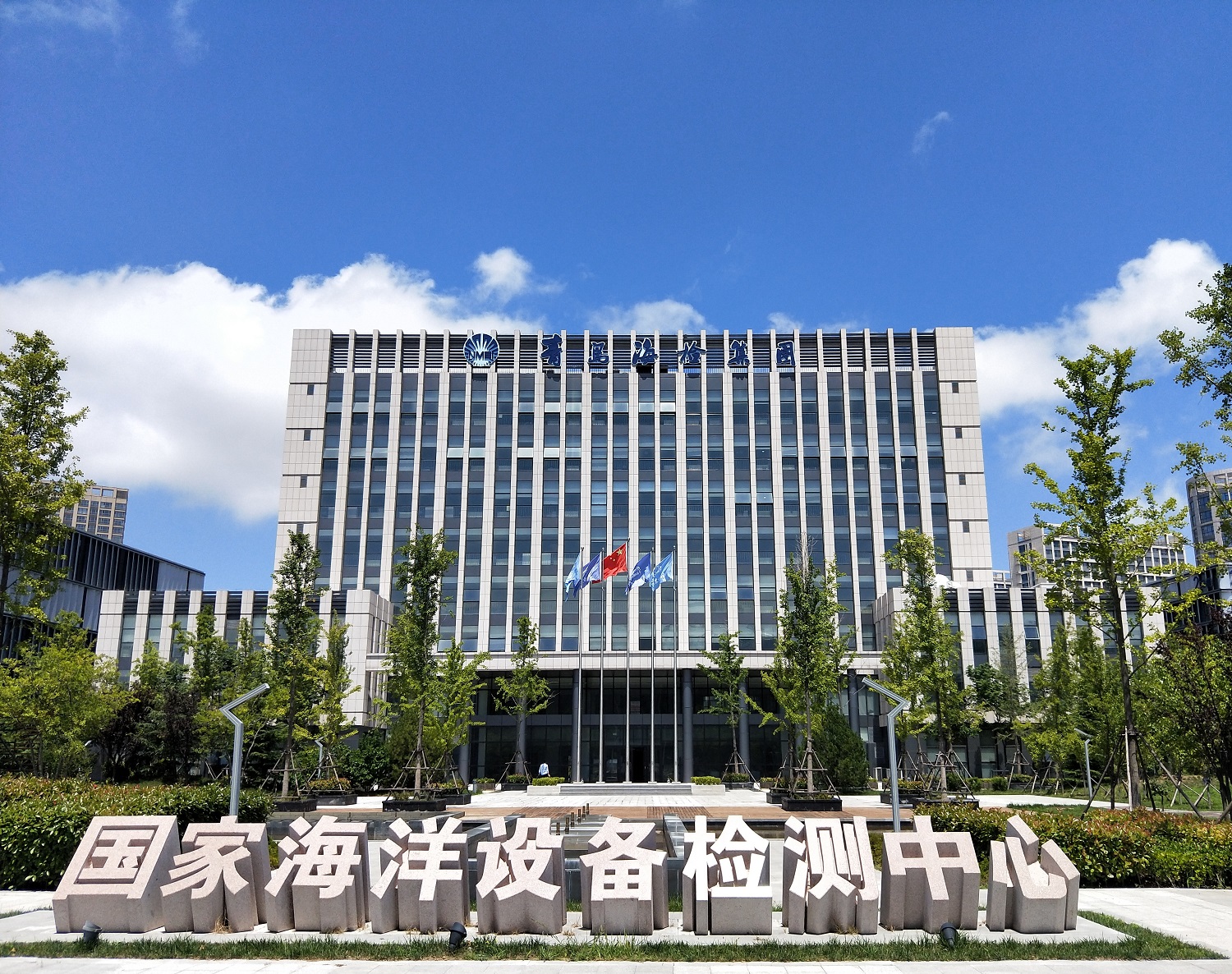1724637501455034.jpg 宣传册用的园区正面照.jpg